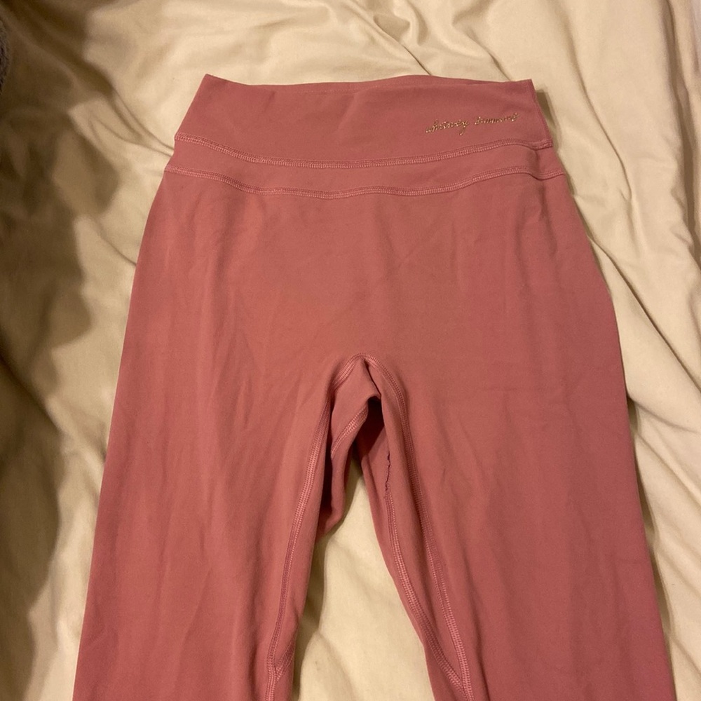 Whitney Simmons V2 x GYMSHARK